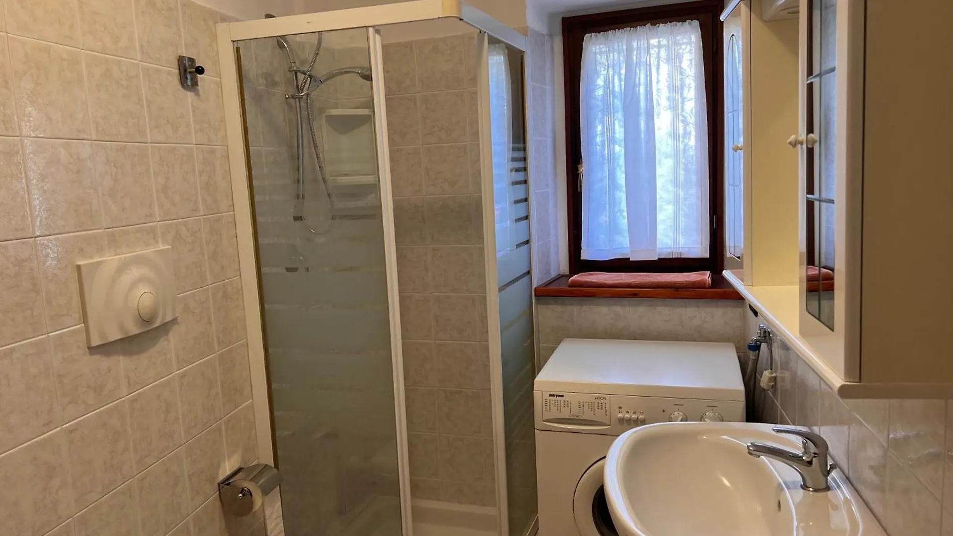 Апартаменты Via Lario 3 Met Balkon Аккуазериа Италия